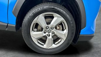 Toyota RAV4 2.5 VVT-h Design CVT 4WD (222 ps) - BLUETOOTH - SPEED LIMIT RECO