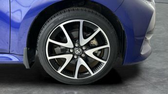 Toyota Yaris 1.5 VVT-h Dynamic E-CVT (116 ps) - BLUETOOTH - AIR CON - DAB