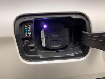 BMW iX3 80kWh Premier Edition (286 ps) - LEATHER - NAV - HEATED SEATS