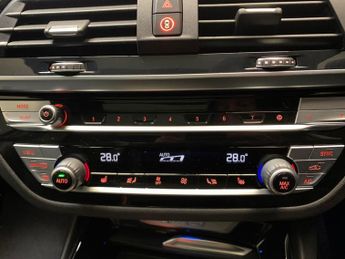 BMW iX3 80kWh Premier Edition (286 ps) - LEATHER - NAV - HEATED SEATS