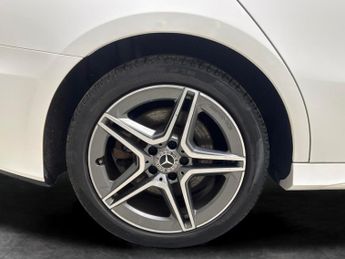 Mercedes-Benz A Class 1.3 A250e 15.6kWh AMG Line (Executive) Plug-in 8G-DCT (218 ps) -