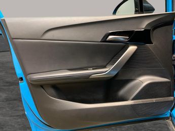 MG Mg4 64kWh Trophy Long Range (203 ps) - HEATED STEERING - BLIND SPOT 