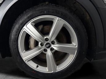 Audi e-tron 50 Technik quattro 71.2kWh (11kW Charger) (313 ps) - LED - REVER