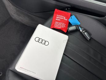 Audi e-tron 50 Technik quattro 71.2kWh (11kW Charger) (313 ps) - LED - REVER