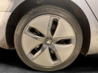 Tesla Model 3 Standard Range Plus RWD (241 bhp) - PARK ASSIST - LED - REVERSE 