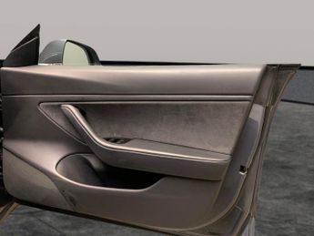 Tesla Model 3 Standard Range Plus RWD (241 bhp) - PARK ASSIST - LED - REVERSE 