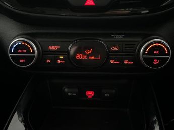 Kia Soul 64kWh Maxx (201 bhp) - CARPLAY - LED - REVERSE CAM