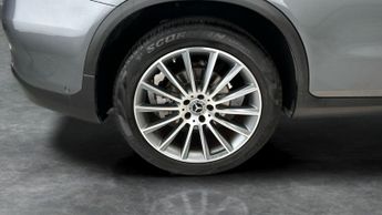Mercedes-Benz GLC 2.1 GLC250d AMG Line G-Tronic+ 4MATIC (204 ps) - PADDLE SHIFT