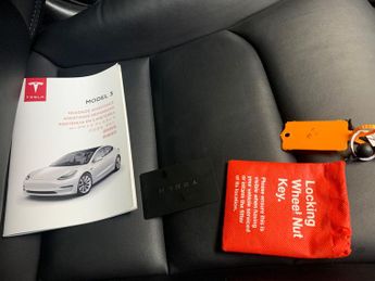 Tesla Model 3 Standard Range Plus RWD (241 bhp) - PARK ASSIST - LED - REVERSE 