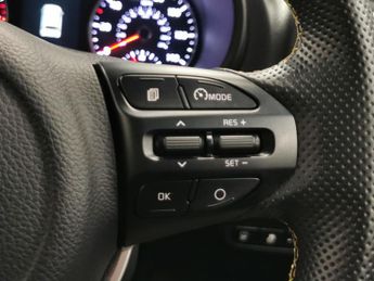 Kia Picanto 1.0 DPi X-Line S AMT (66 bhp) - CRUISE - AIR CON - PARK SENSORS