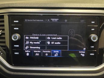 Volkswagen T-Roc 1.5 TSI EVO Active DSG (150 ps) - HEATED SEATS - DAB - BLUETOOTH