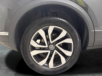 Volkswagen T-Roc 1.5 TSI EVO Active DSG (150 ps) - HEATED SEATS - DAB - BLUETOOTH