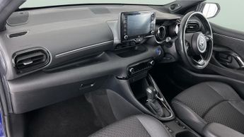Toyota Yaris 1.5 VVT-h Dynamic E-CVT (116 ps) - BLUETOOTH - AIR CON - DAB
