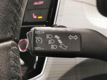 Seat Mii 36.8kWh (83 ps) - CRUISE - SPEED LIMIT RECOG - DIGITAL CLIMATE C