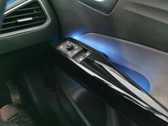 Volkswagen ID.3 Pro Performance 58kWh Life (204 ps) - PARK SENSORS - DAB - PRIVA