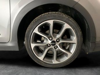 Kia Picanto 1.0 DPi X-Line S AMT (66 bhp) - CRUISE - AIR CON - PARK SENSORS