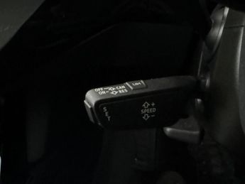 Audi e-tron 50 Technik quattro 71.2kWh (11kW Charger) (313 ps) - LED - REVER