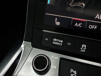 Audi e-tron 50 Technik quattro 71.2kWh (11kW Charger) (313 ps) - LED - REVER