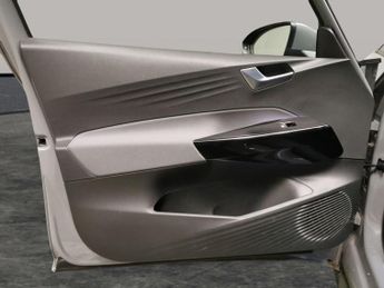 Volkswagen ID.3 Pro 58kWh Life (145 ps) - BLUETOOTH - PARK SENSORS - DAB