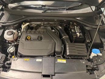 Volkswagen T-Roc 1.5 TSI EVO Active DSG (150 ps) - HEATED SEATS - DAB - BLUETOOTH