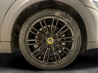 Mini Electric Hatch Cooper SE 32.6kWh Level 2 (184 ps) - REVERSE CAM - HEATED SEATS 