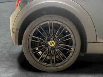 Mini Electric Hatch Cooper SE 32.6kWh Level 2 (184 ps) - REVERSE CAM - HEATED SEATS 