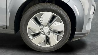 Hyundai Kona 64kWh Premium (7kW Charger) (204 ps) - BLIND SPOT ASSIST - LANE 