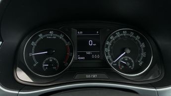 Skoda Fabia 1.0 TSI SE DSG (110 ps) - USB AUDIO - SPLIT FOLDING REAR SEATS -