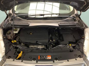 Ford Kuga 1.5T EcoBoost Titanium X AWD (182 ps) - NAV - FORD SYNC - XENONS