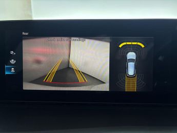 Mercedes-Benz EQC EQC 400 80kWh AMG Line 4MATIC (408 ps) - HEATED LEATHER - COMFOR