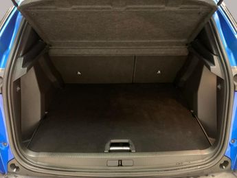 Peugeot E-2008 50kWh GT Premium (7kW Charger) (136 ps) - KEYLESS ENTRY - LED - 