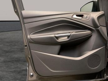 Ford Kuga 1.5T EcoBoost Titanium X AWD (182 ps) - NAV - FORD SYNC - XENONS