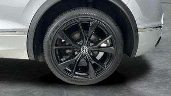 Volkswagen Tiguan 1.5 TSI R-Line DSG (150 ps) - CLIMATE CONTROL - SD CARD MEDIA IN