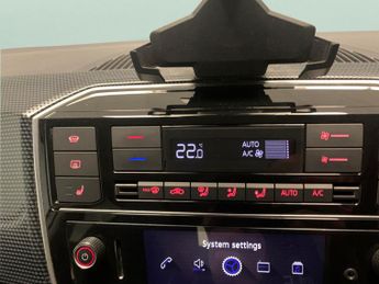 Volkswagen E-up! 36.8kWh e-up! (82 ps) - BLUETOOTH - CLIMATE CONTROL - DAB