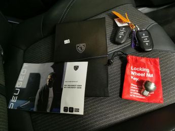 Peugeot 3008 1.5 BlueHDi Allure Premium EAT (130 ps) - LANE DEPARTURE  - BLUE