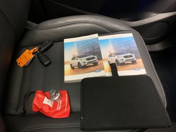 Ford Kuga 1.5T EcoBoost Titanium X AWD (182 ps) - NAV - FORD SYNC - XENONS