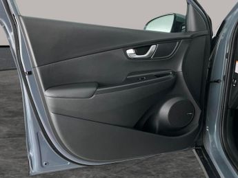 Hyundai Kona 64kWh Ultimate (10.5kW Charger) (204 ps) - ACTIVE LANE ASSIST