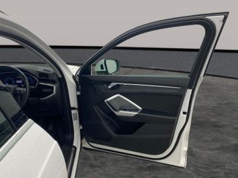 Audi Q3 1.5 TFSI CoD 35 Sport S Tronic (150 ps) - CRUISE - SPEED LIMIT R