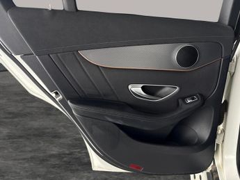 Mercedes-Benz EQC EQC 400 80kWh AMG Line 4MATIC (408 ps) - HEATED LEATHER - COMFOR