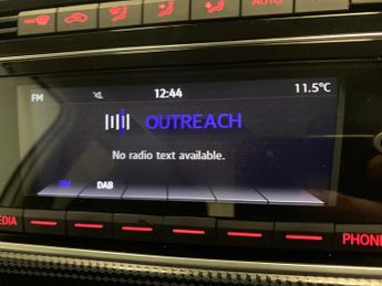 Volkswagen E-up! 36.8kWh e-up! (82 ps) - BLUETOOTH - CLIMATE CONTROL - DAB