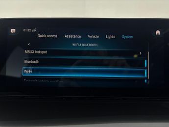 Mercedes-Benz EQC EQC 400 80kWh AMG Line 4MATIC (408 ps) - HEATED LEATHER - COMFOR