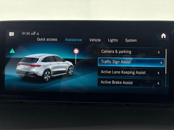 Mercedes-Benz EQC EQC 400 80kWh AMG Line 4MATIC (408 ps) - HEATED LEATHER - COMFOR