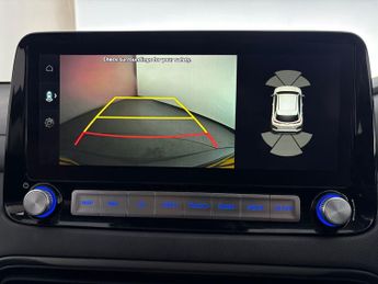 Hyundai Kona 39kWh Premium (10.5kW Charger) (136 ps) - LED - REVERSE CAM - NA