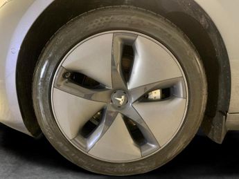 Tesla Model 3 Standard Range Plus RWD (241 bhp) - PARK ASSIST - LED - REVERSE 