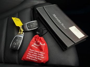 Mercedes-Benz EQC EQC 400 80kWh AMG Line 4MATIC (408 ps) - HEATED LEATHER - COMFOR