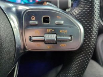 Mercedes-Benz GLC 2.0 GLC300d AMG Line (Premium) G-Tronic+ 4MATIC (245 ps) - REVER