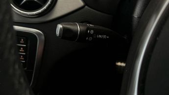 Mercedes-Benz CLA 2.1 CLA220d AMG Line Night Edition (Plus) Coupe 7G-DCT (170 ps) 