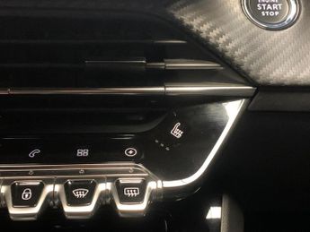 Peugeot E-208 50kWh GT (136 ps) - LED - REVERSE CAM - NAV