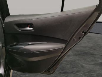 Toyota Corolla 1.8 VVT-h Design CVT (140 ps) - REVERSE CAM - NAV - HEATED SEATS