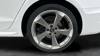 Audi A4 2.0 TFSI 35 Black Edition S Tronic (150 ps) - BLUETOOTH - DRIVIN